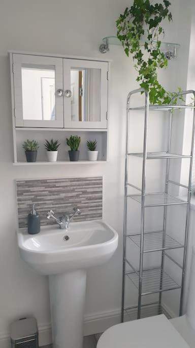 Near Liverpool Double Bedroom Hideaway Wirral Esterno foto